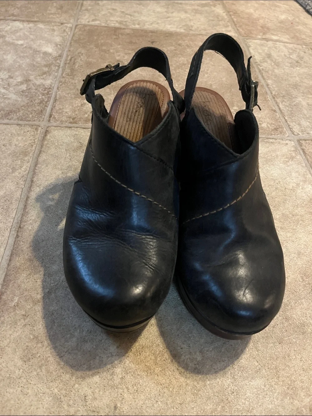 Womens  b.o.c Born Concept Cecila Platform Heeled Leather Strap Clogs